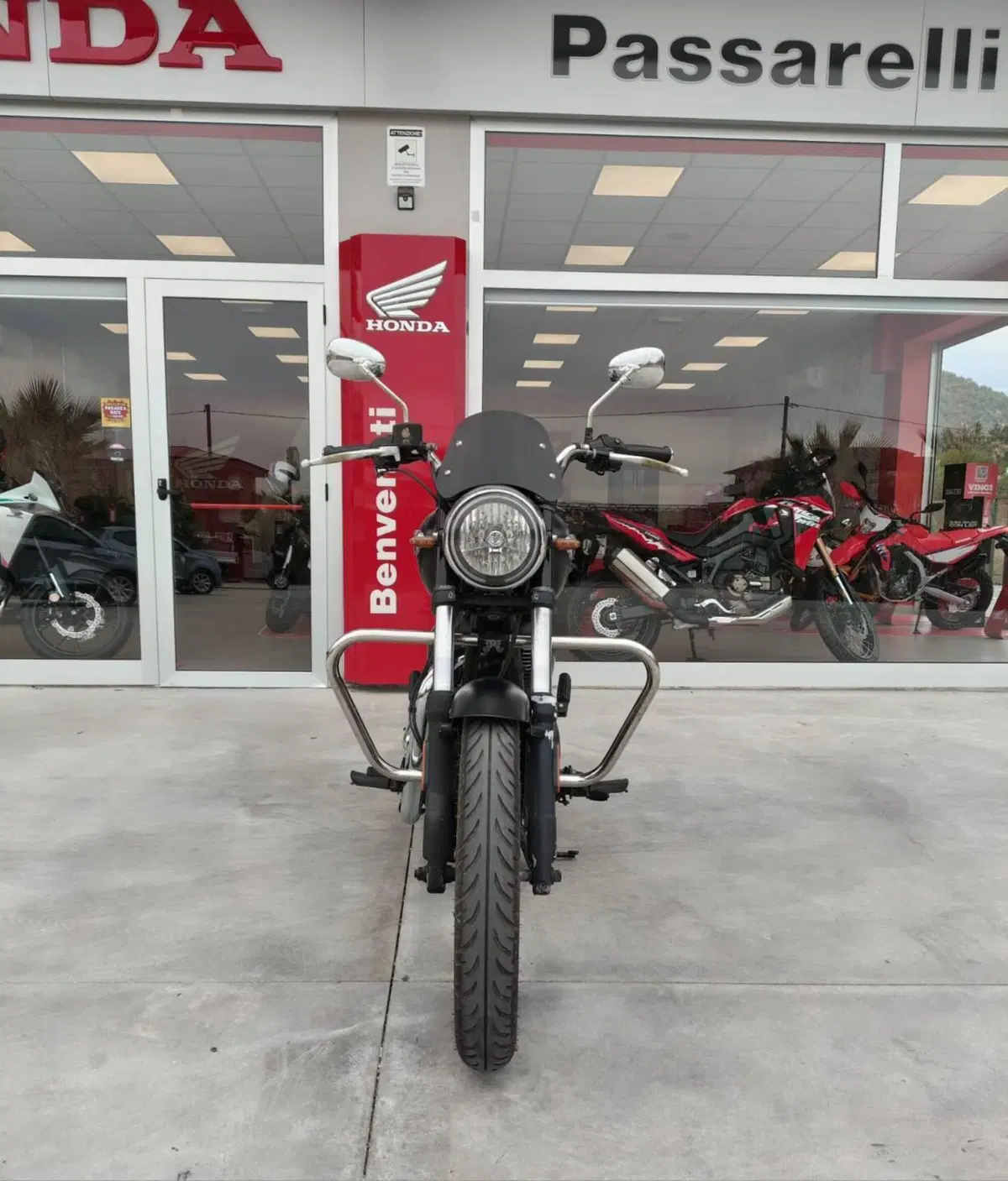 Royal Enfield Meteor 350 (2021 - 26) (2)