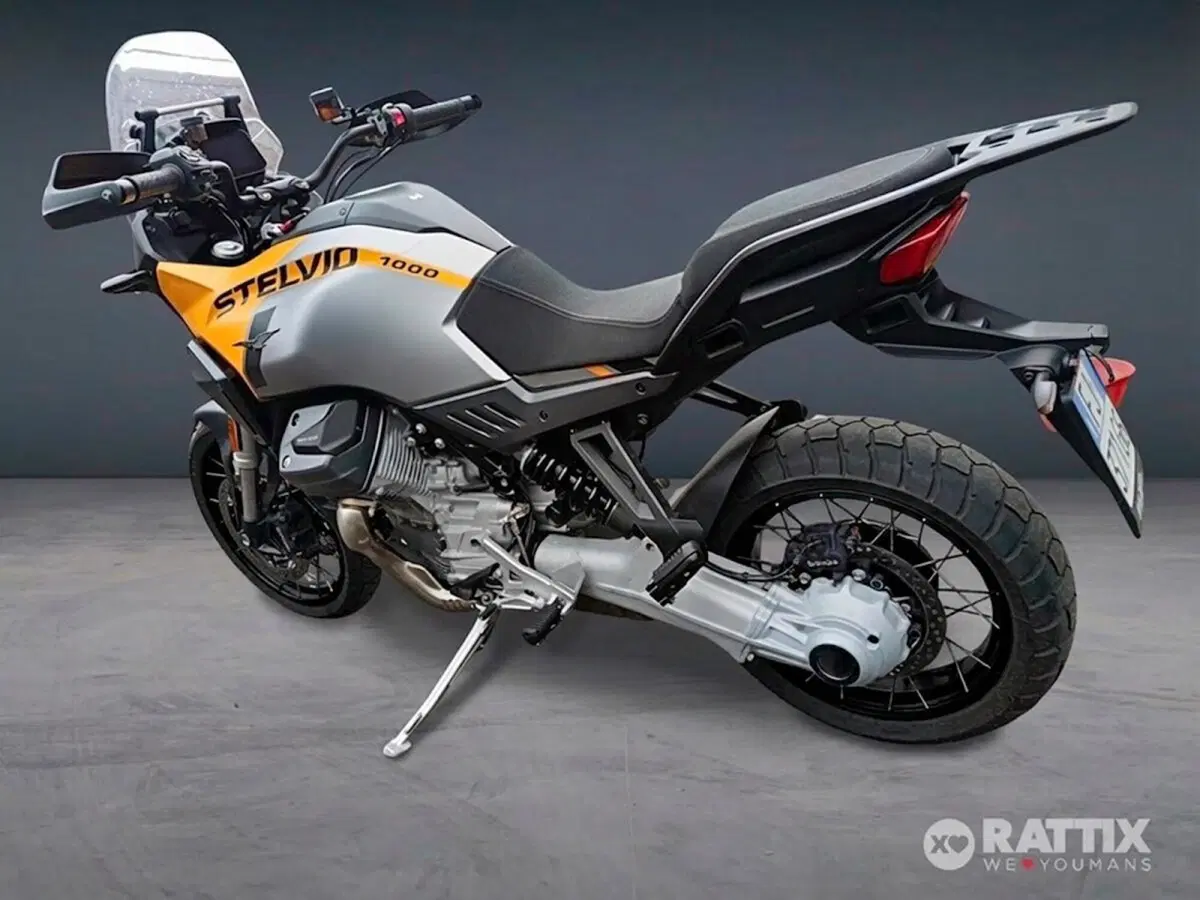 Moto Guzzi Stelvio (2024 - 26) (4)