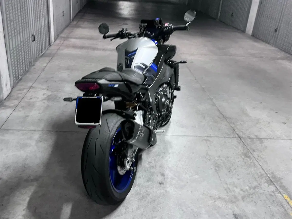 Yamaha MT-10 SP (2022 - 25) (4)