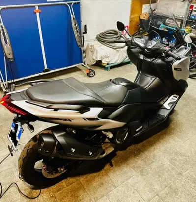 Yamaha T-Max 560 (2020 - 21) usata
