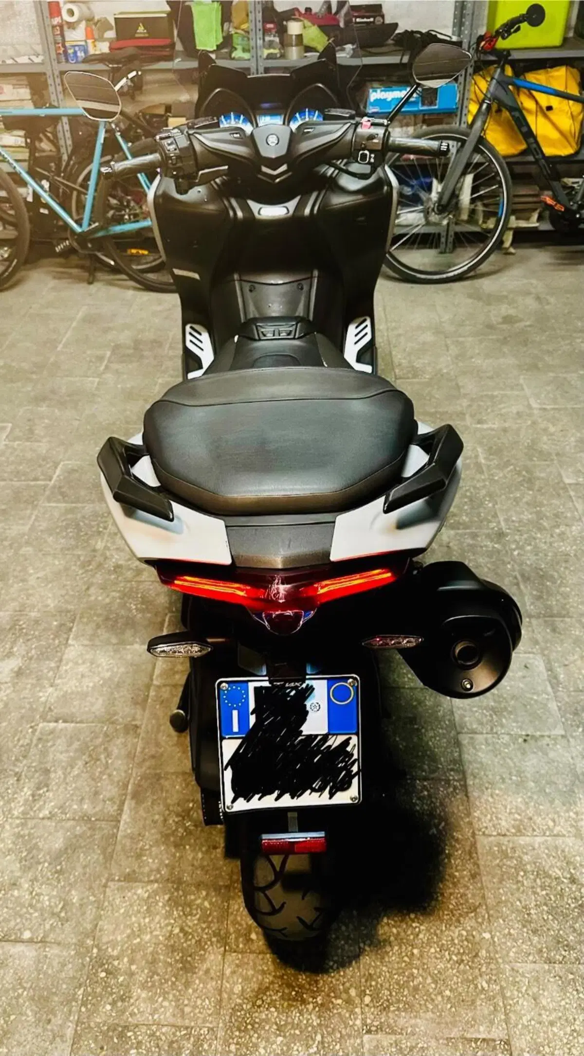 Yamaha T-Max 560 (2020 - 21) (4)