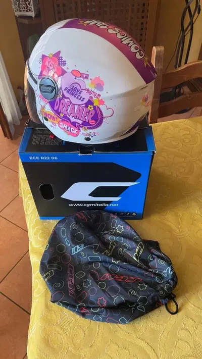Casco bambina nuovo per scooter! CGM