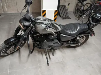 Harley-Davidson 883 Iron (2014 - 16) - XL 883N usata