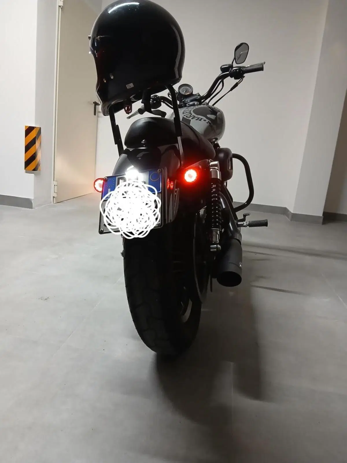 Harley-Davidson 883 Iron (2014 - 16) - XL 883N (3)