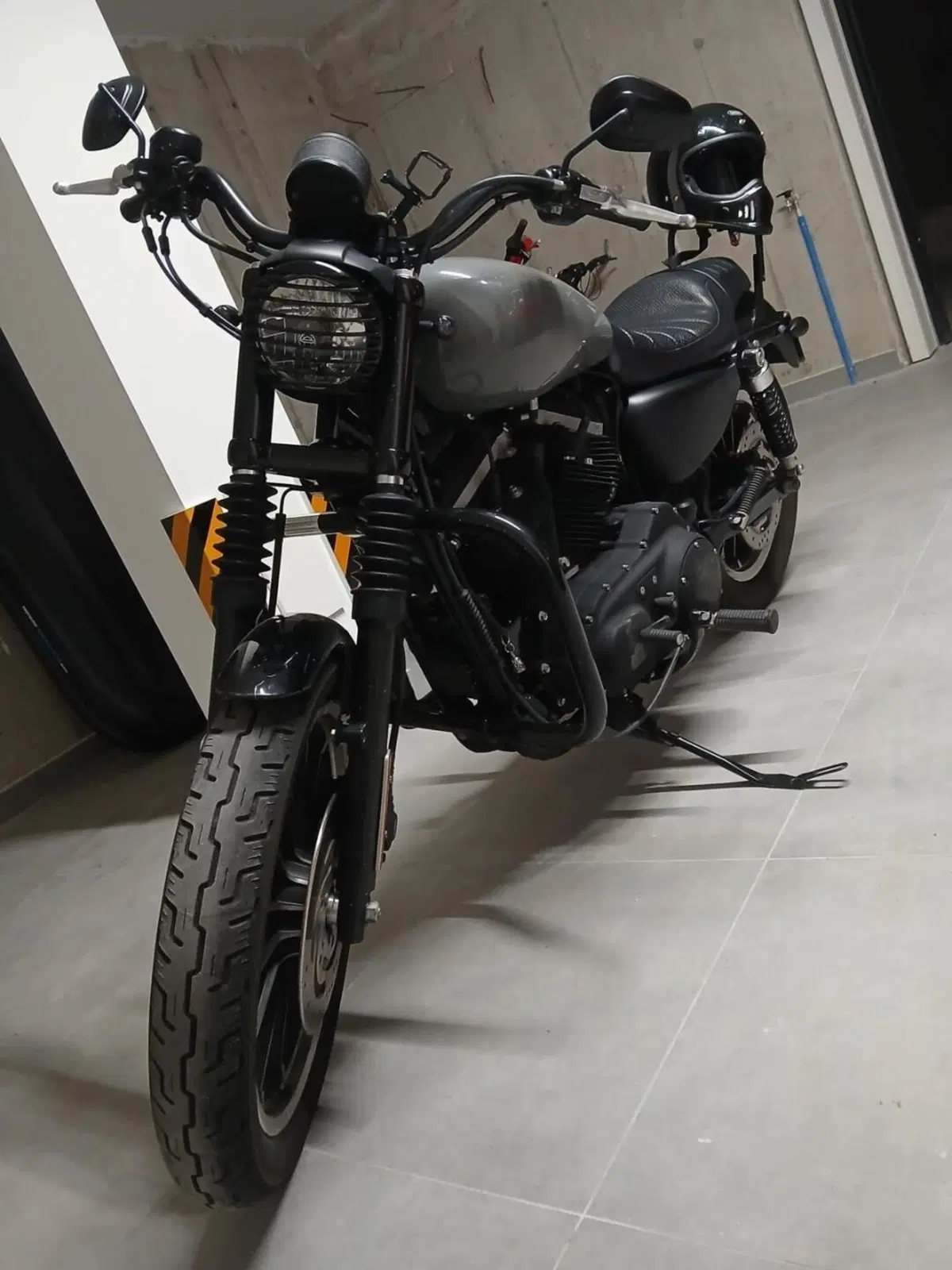 Harley-Davidson 883 Iron (2014 - 16) - XL 883N (4)
