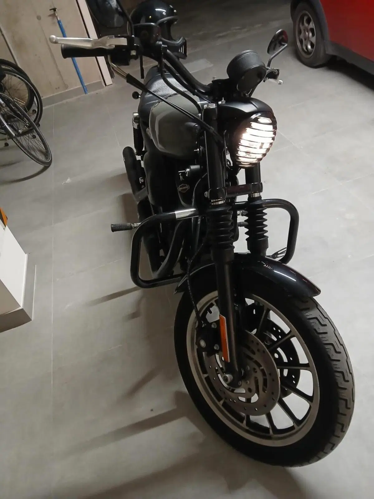 Harley-Davidson 883 Iron (2014 - 16) - XL 883N (6)