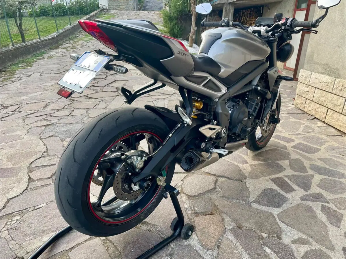 Triumph Street Triple RS (2020 - 22) (3)