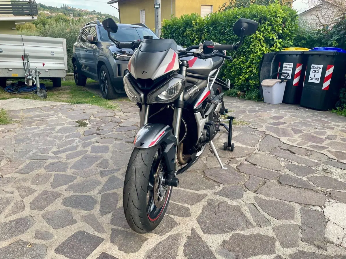 Triumph Street Triple RS (2020 - 22) (5)