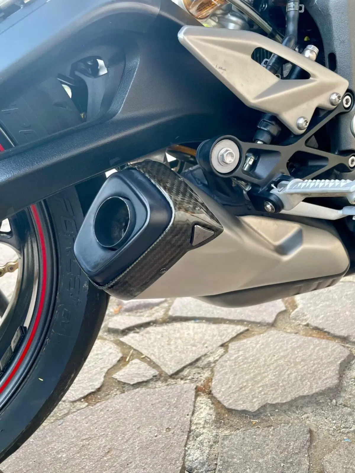Triumph Street Triple RS (2020 - 22) (8)