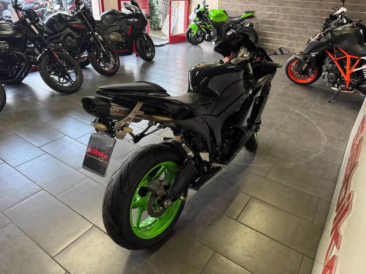 Kawasaki Ninja 600 ZX-6R (2007 - 08) (4)