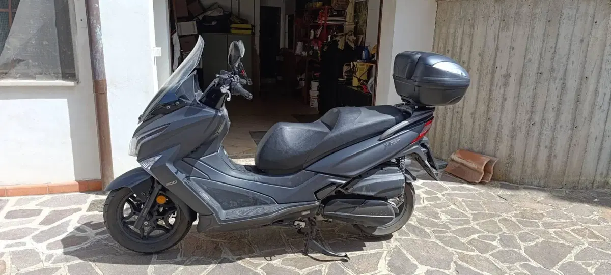 Kymco X-Town 300i (2021 - 24) (4)