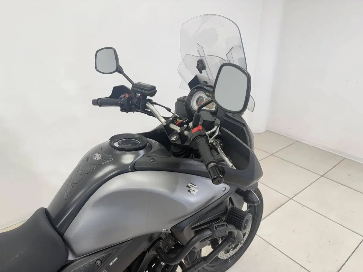 Suzuki V-Strom 650 ABS (2011 - 17) (8)