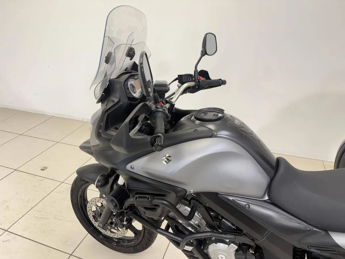 Suzuki V-Strom 650 ABS (2011 - 17) (16)