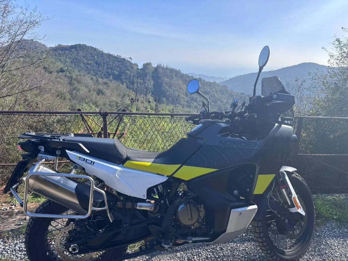 Husqvarna Norden 901 (2022 - 26)