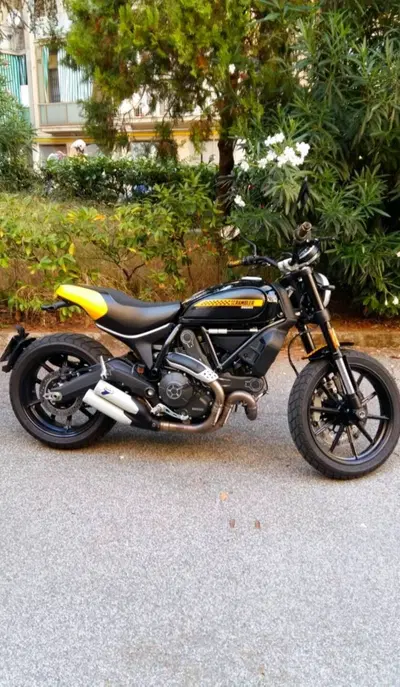 Ducati Scrambler 800 Full Throttle (2017 - 21) usata