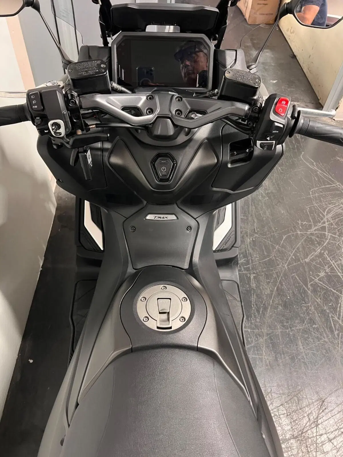 Yamaha T-Max 560 (2025 - 26) (9)