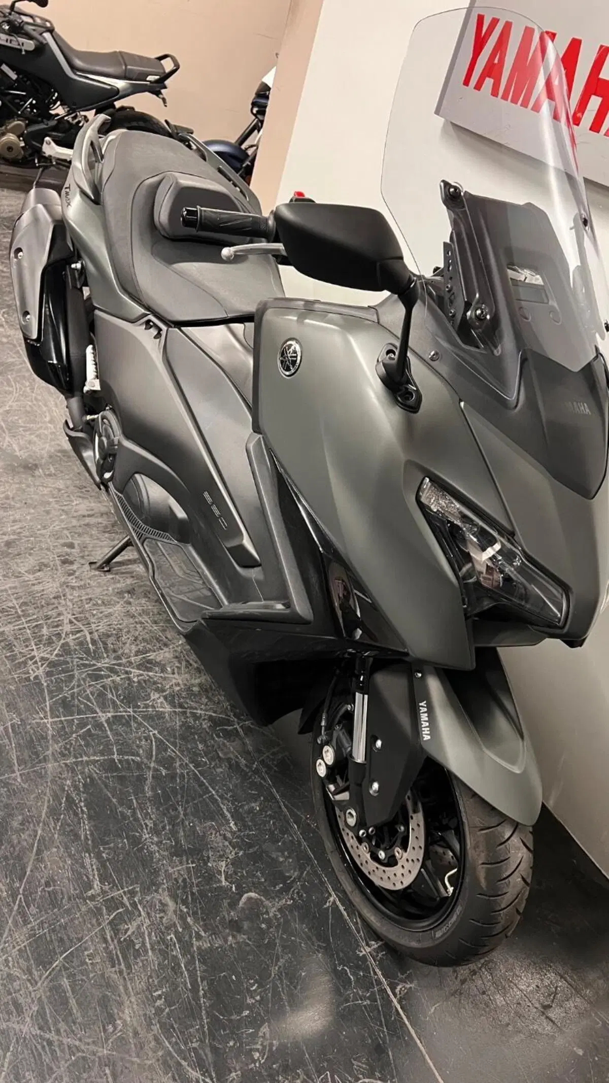 Yamaha T-Max 560 (2025 - 26) (11)
