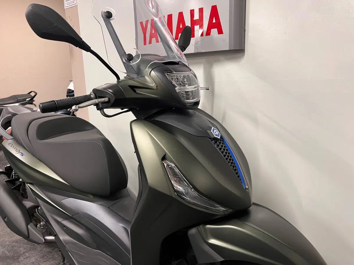 Piaggio Beverly 310 S (2025 - 26) (2)