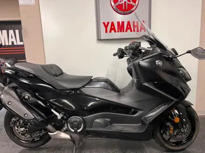 Yamaha T-Max 560 Tech Max (2022 - 24) usata