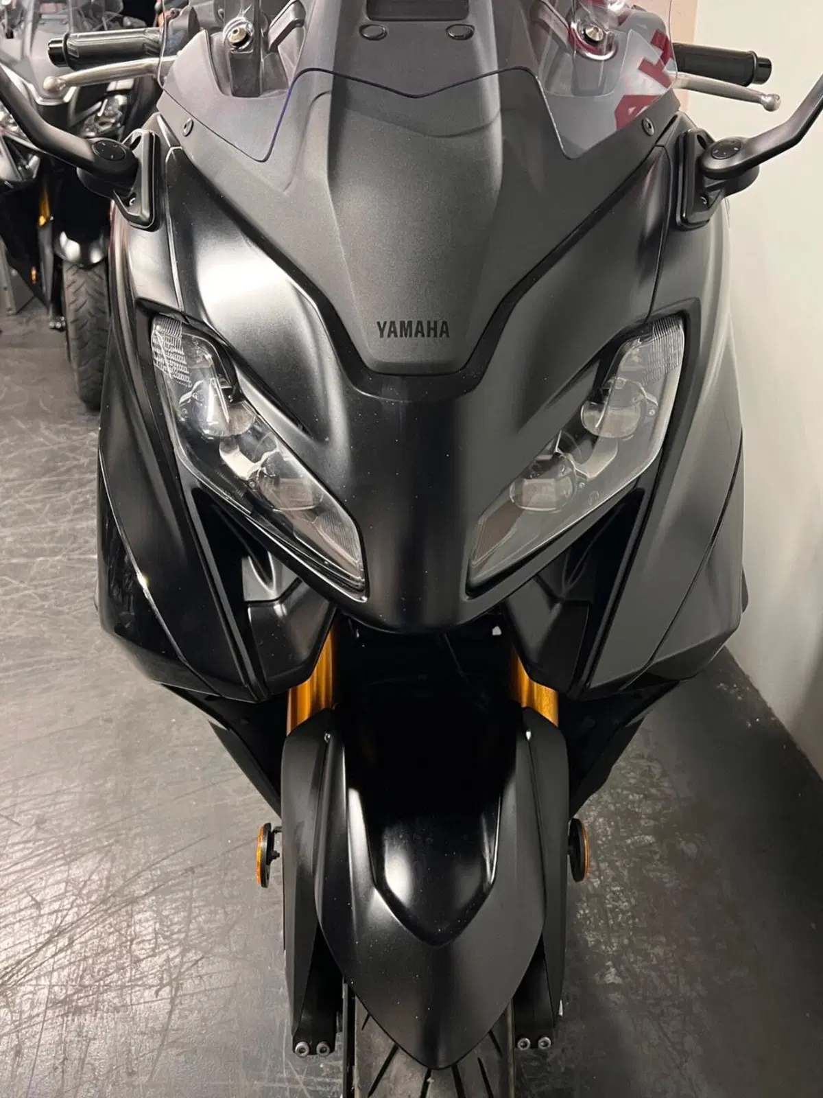 Yamaha T-Max 560 Tech Max (2022 - 24) (3)