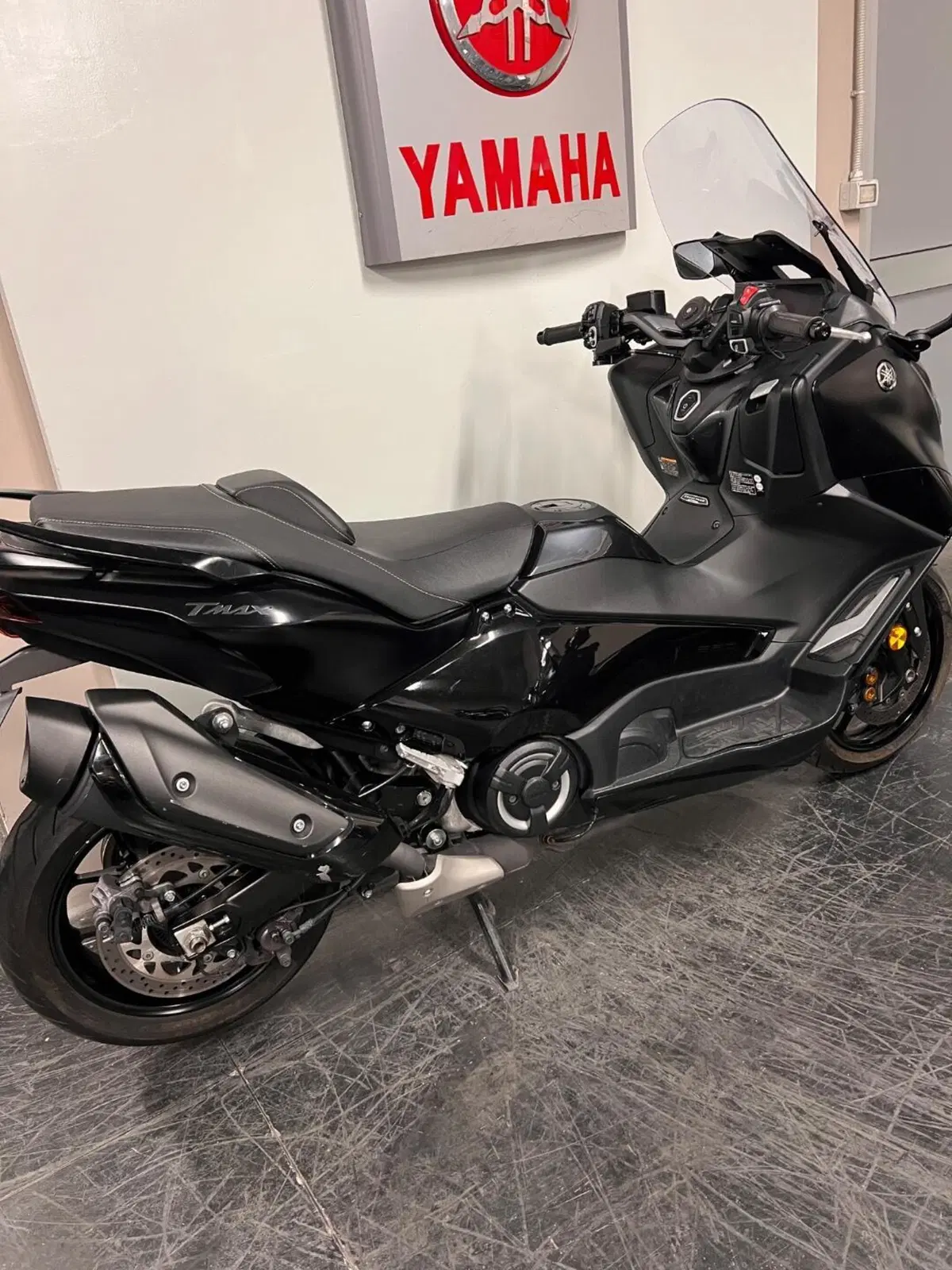 Yamaha T-Max 560 Tech Max (2022 - 24) (4)