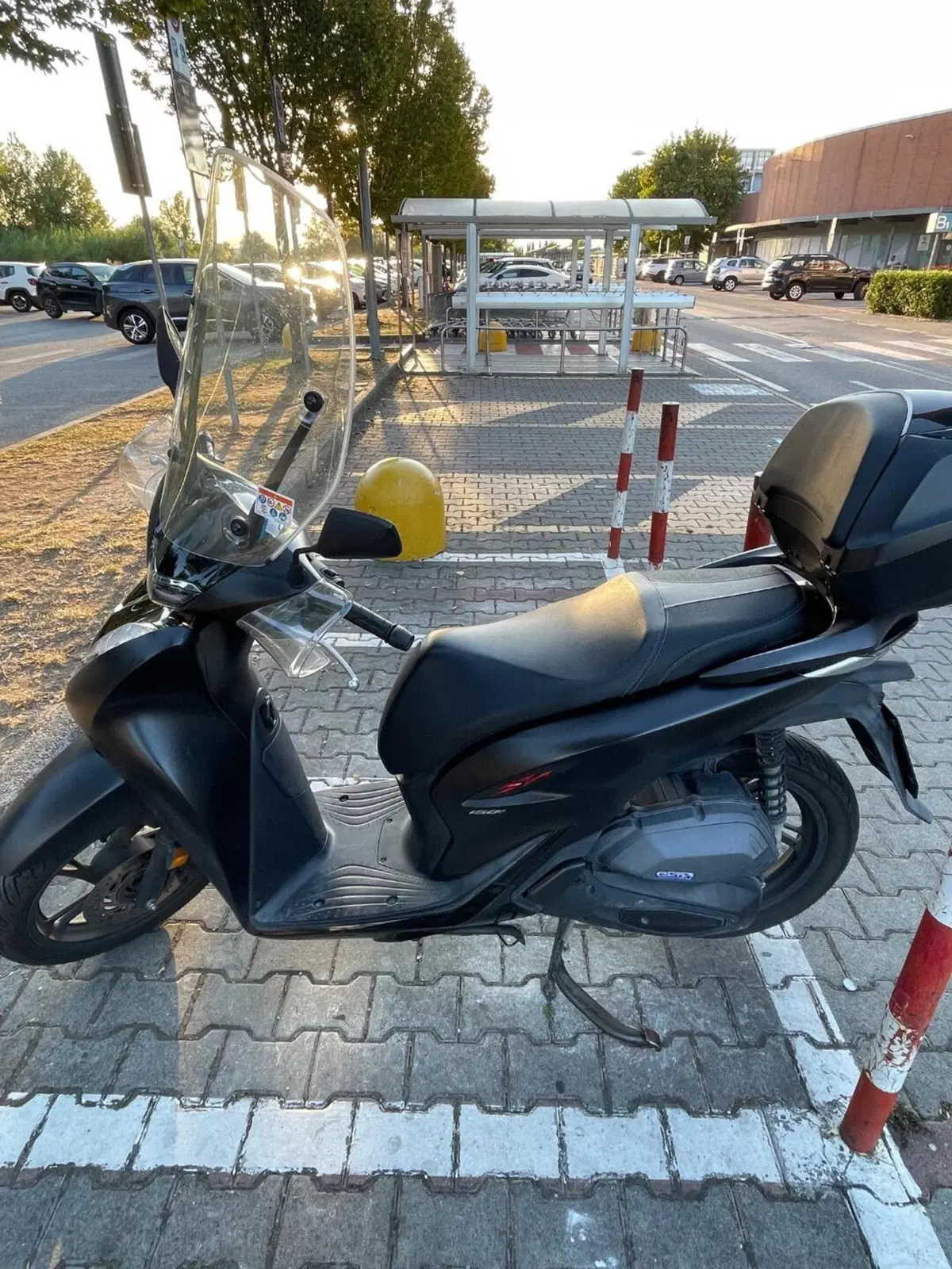 Honda SH 150i Sport (2022 - 23) (2)