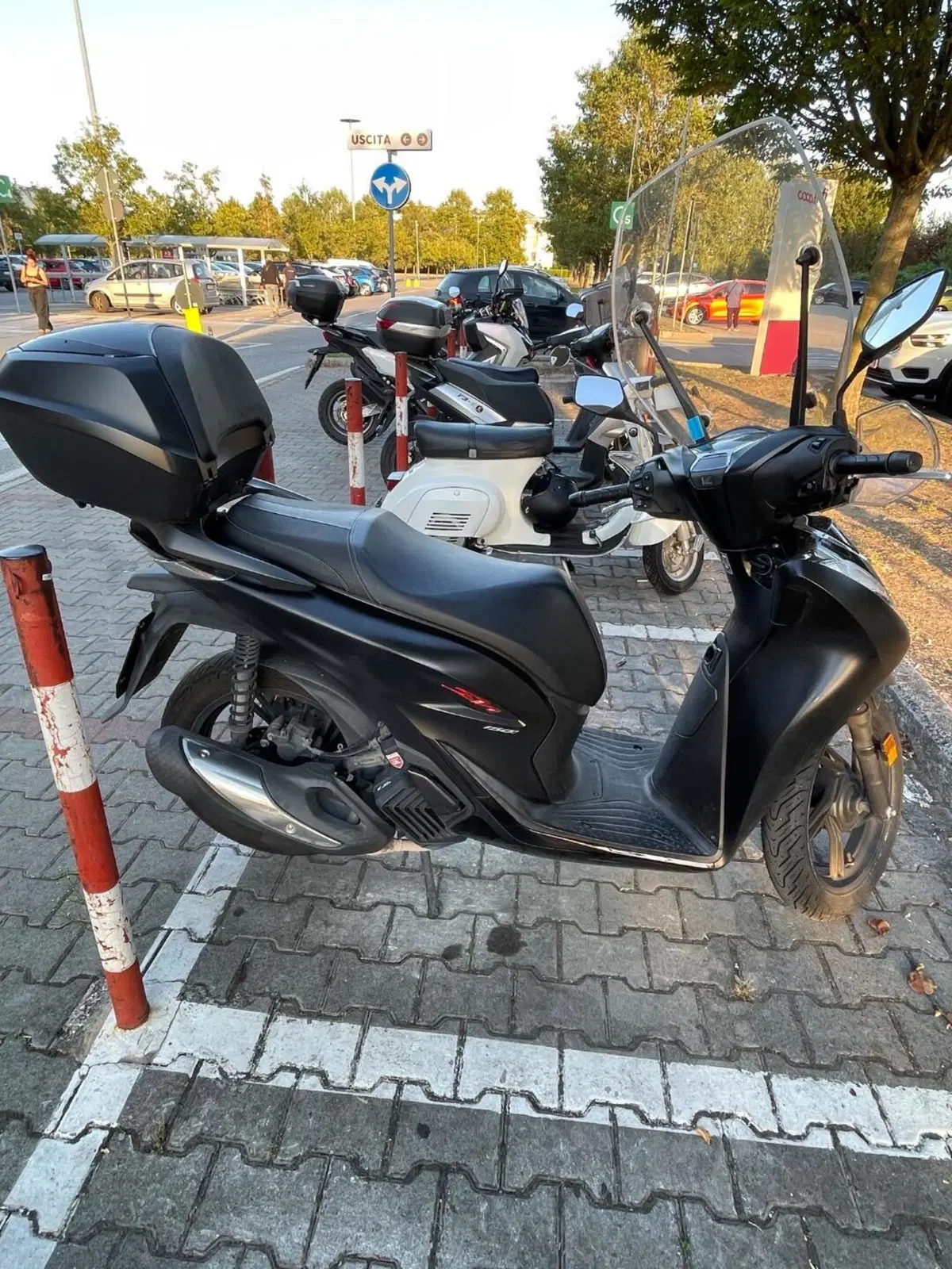 Honda SH 150i Sport (2022 - 23) (4)