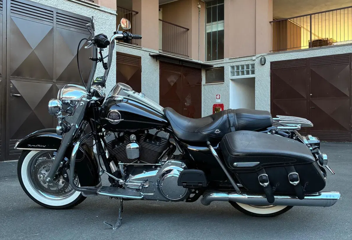Harley-Davidson 1584 Road King Classic (2007 - 11) - FLHRCI (2)