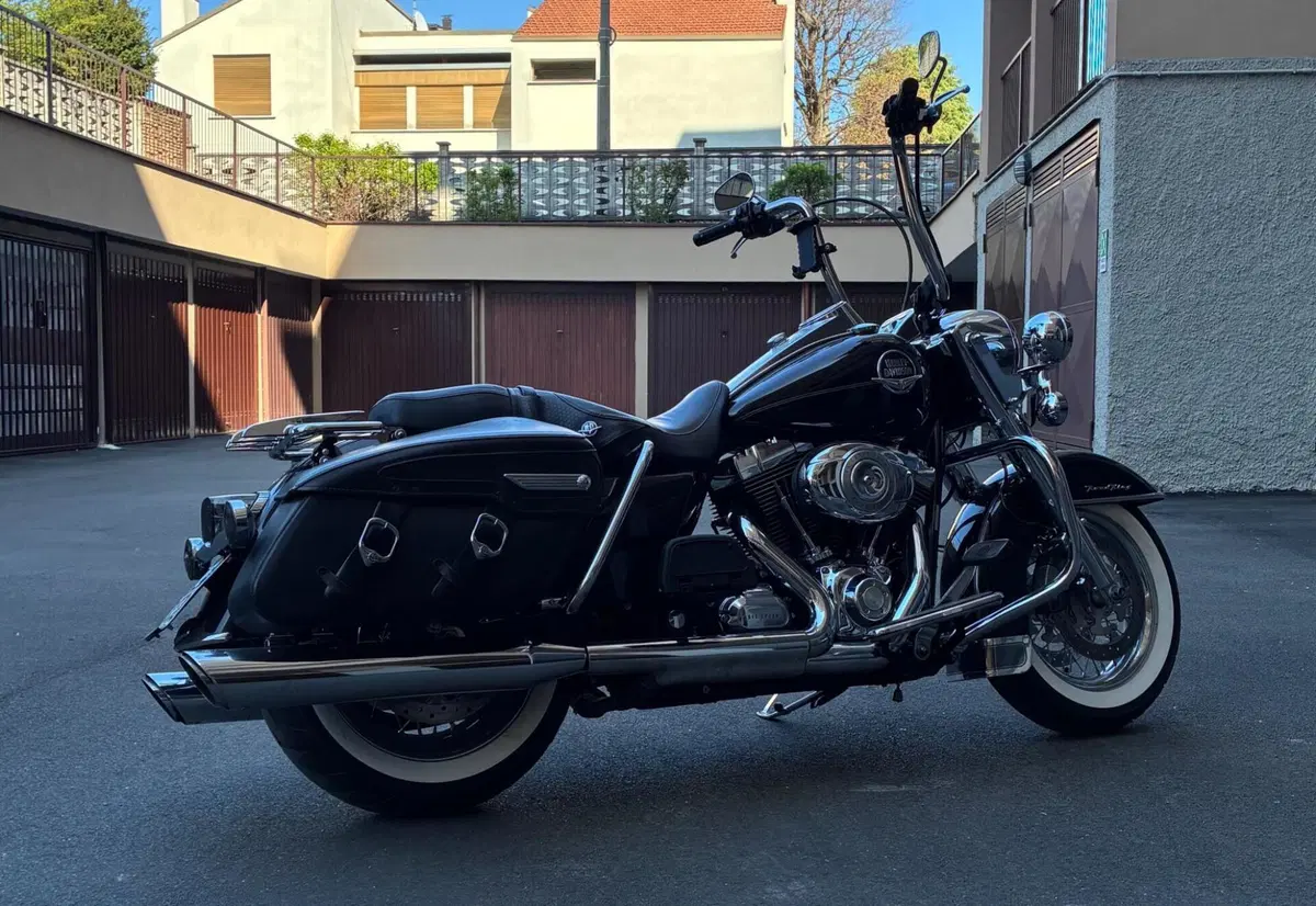 Harley-Davidson 1584 Road King Classic (2007 - 11) - FLHRCI (5)