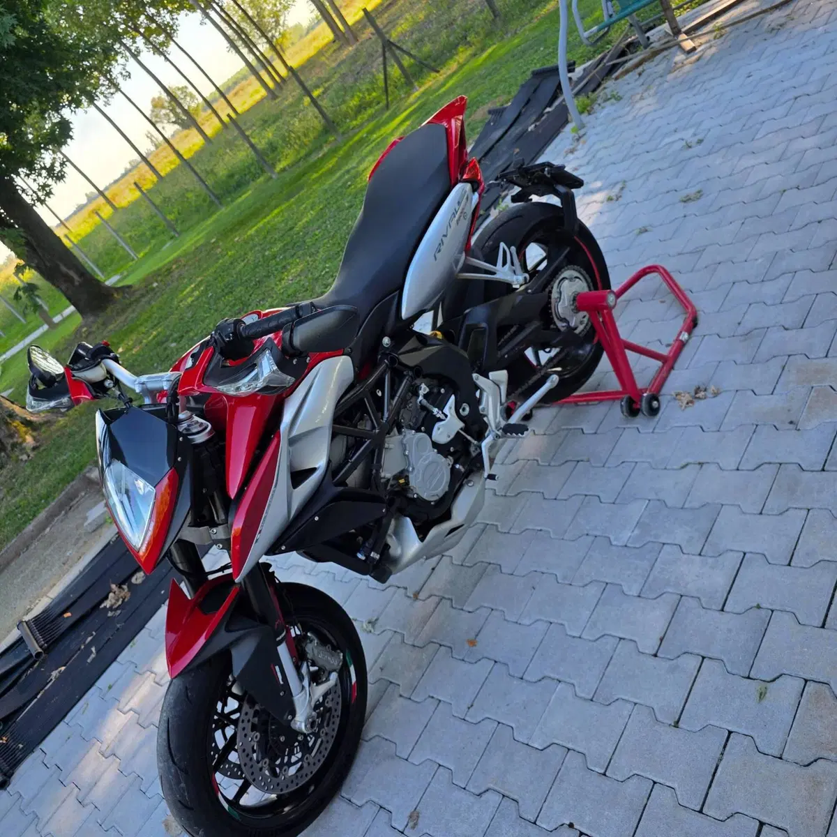 MV Agusta Rivale 800 EAS ABS (2013 - 17)