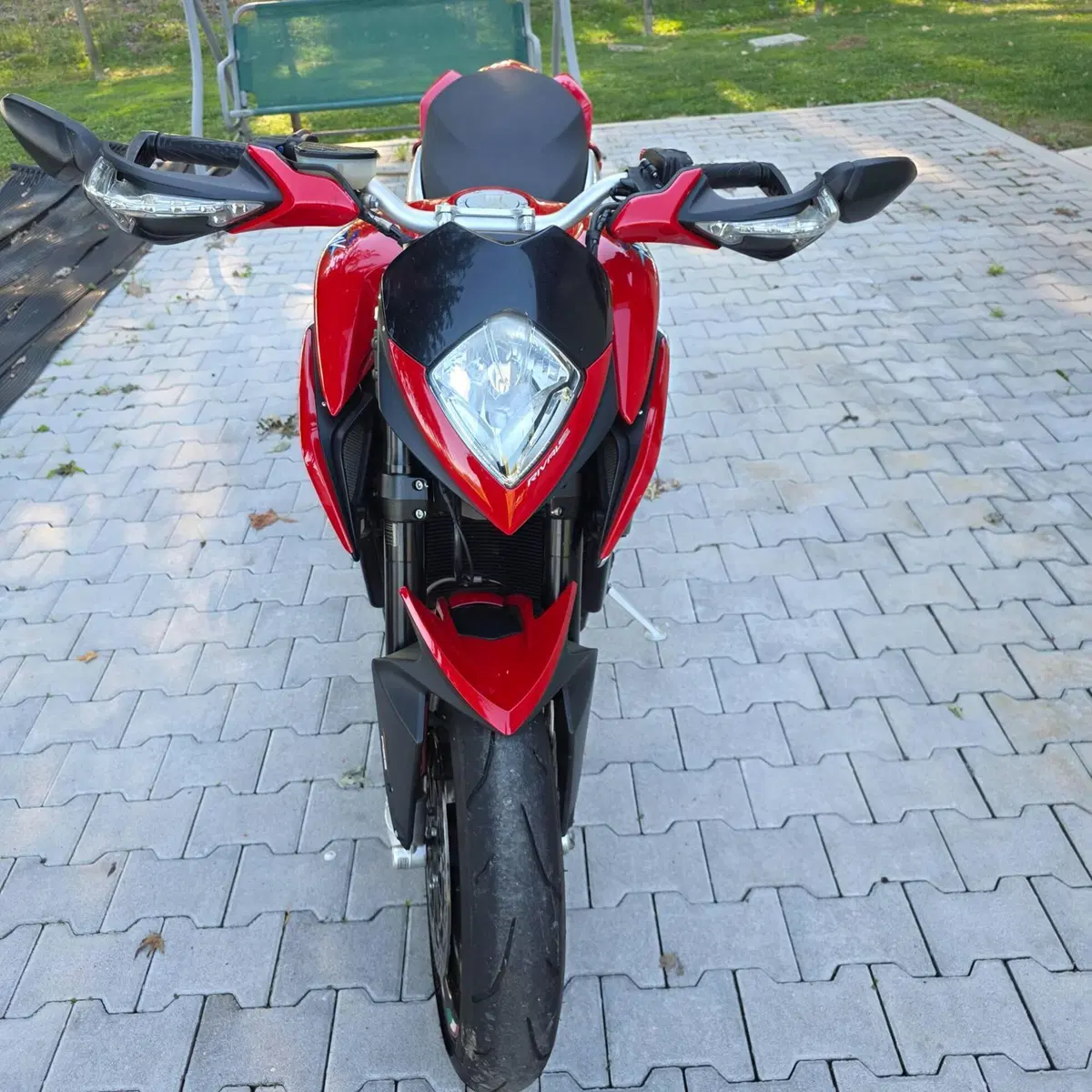 MV Agusta Rivale 800 EAS ABS (2013 - 17) (2)