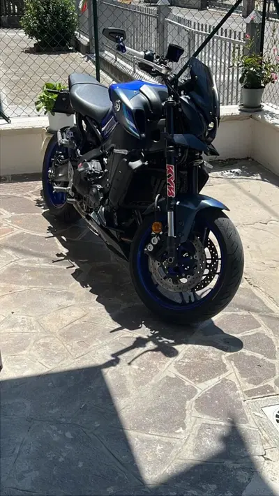 Yamaha MT-09 (2021 - 23) usata