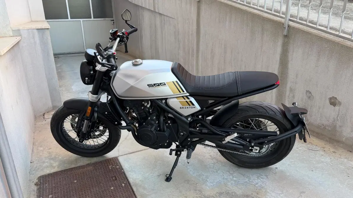 Brixton Motorcycles Crossfire 500 (2021 - 25) (3)