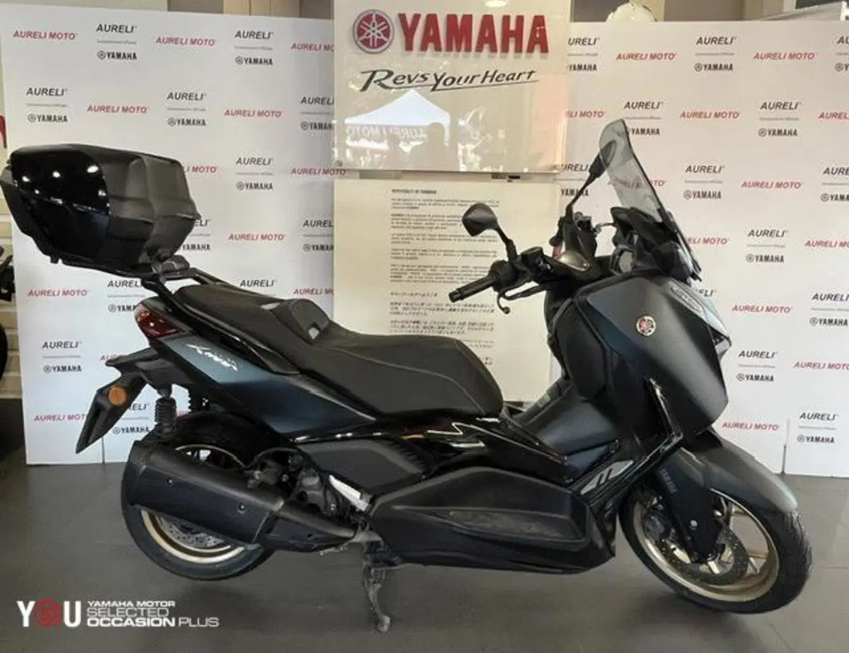 Yamaha X-Max 300 Tech Max (2021 - 24) (2)