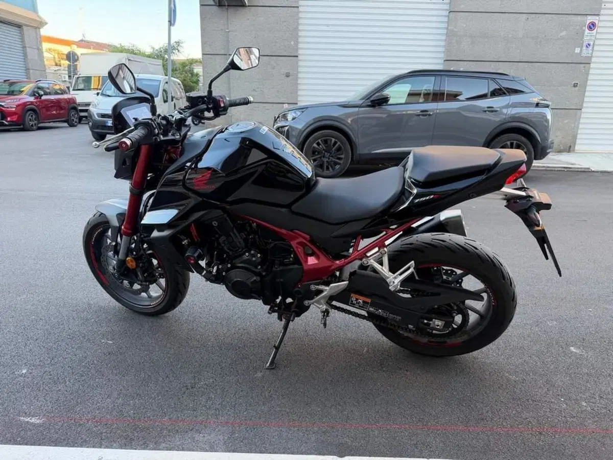Honda CB 750 Hornet (2023 - 24) (7)