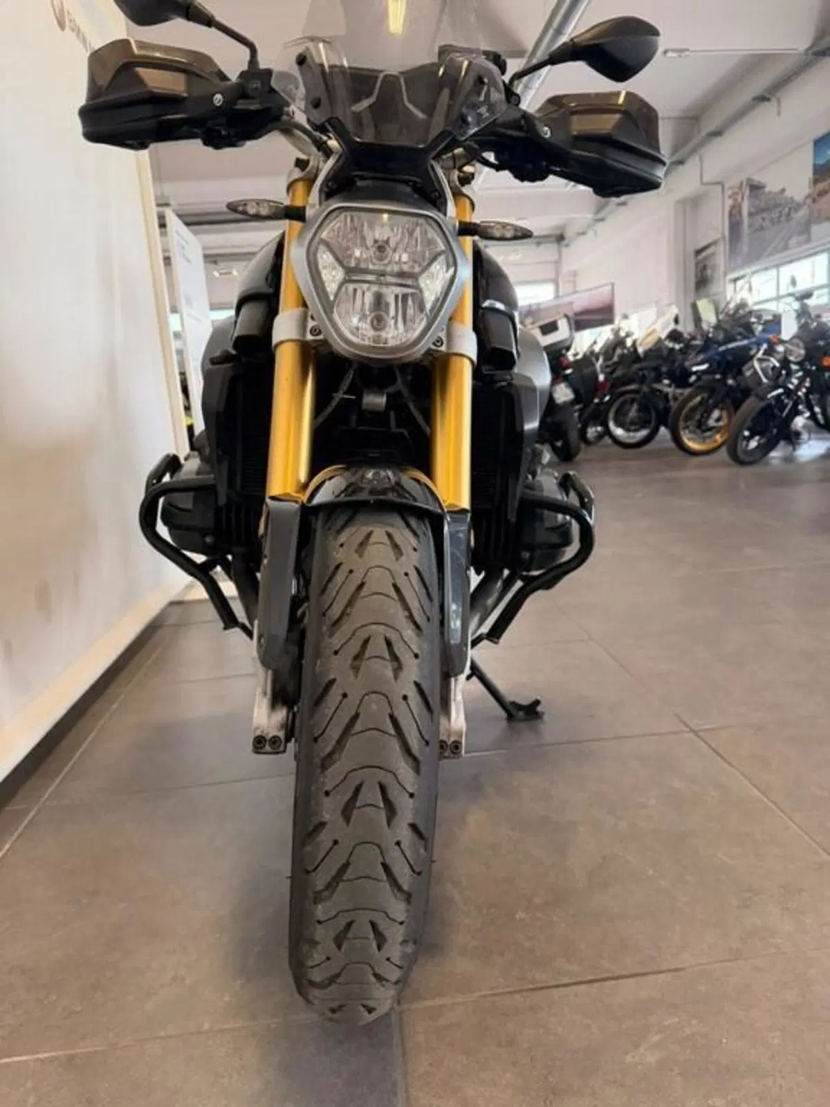 Bmw R 1200 R (2017 - 18) (4)