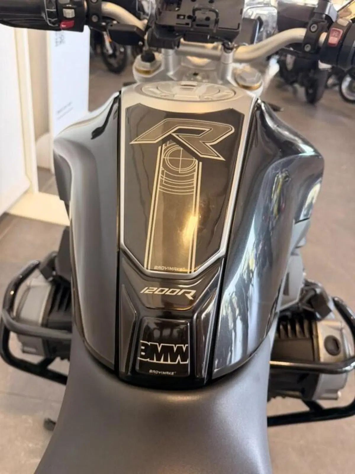Bmw R 1200 R (2017 - 18) (6)