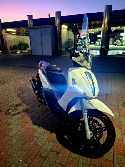 Piaggio Beverly 350 SportTouring ie (2011 - 15) usata