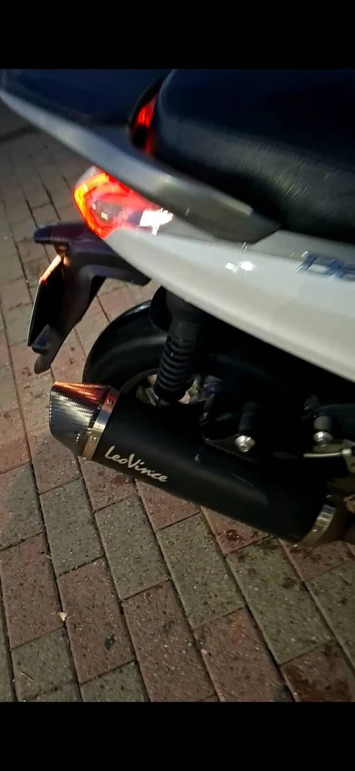 Piaggio Beverly 350 SportTouring ie (2011 - 15) (7)