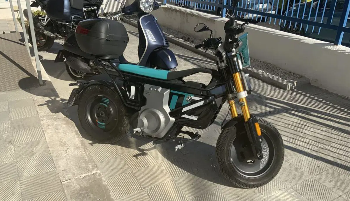 Bmw CE 02 (2024 - 26) (10)