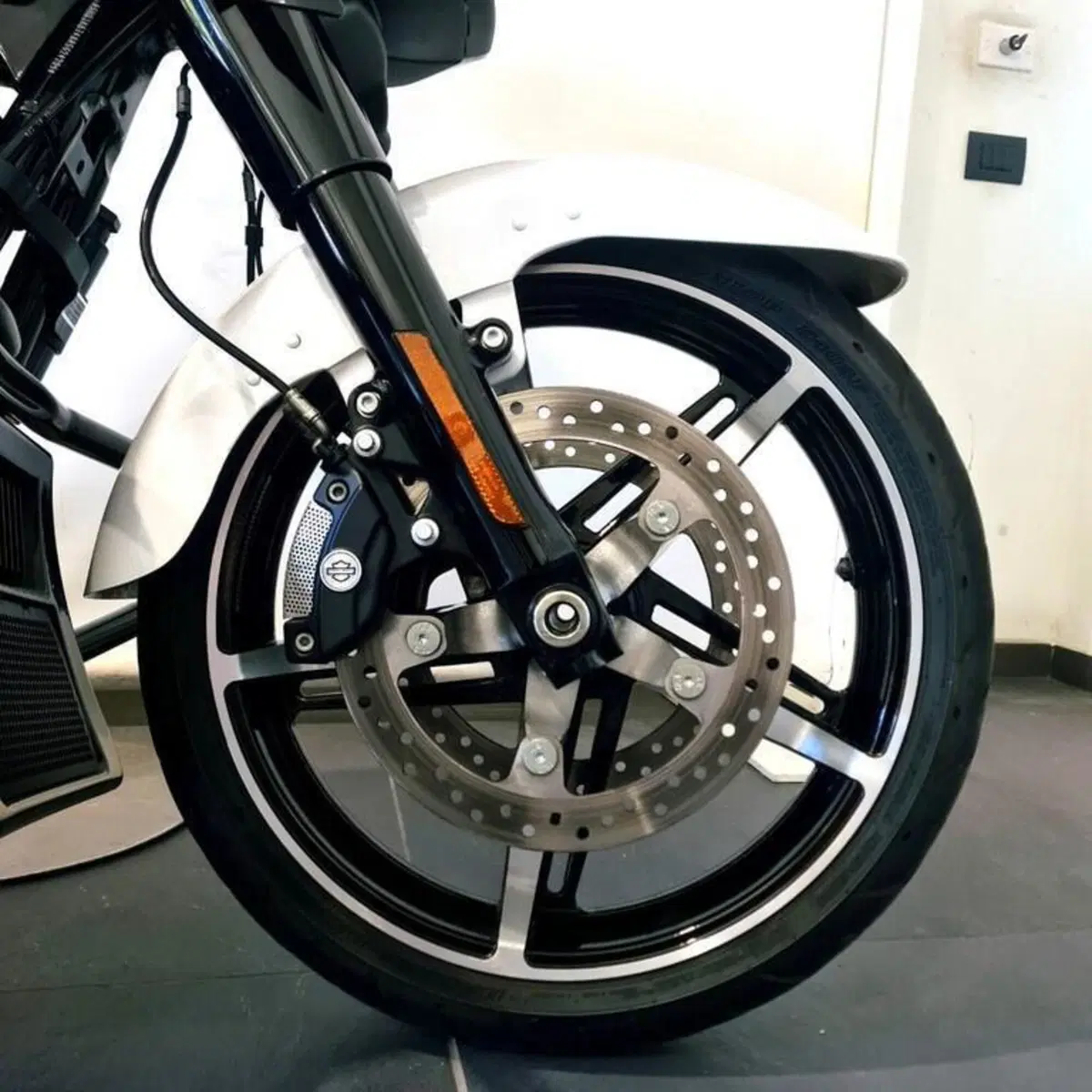 Harley-Davidson 117 Street Glide (2021) - FLHXSE (14)