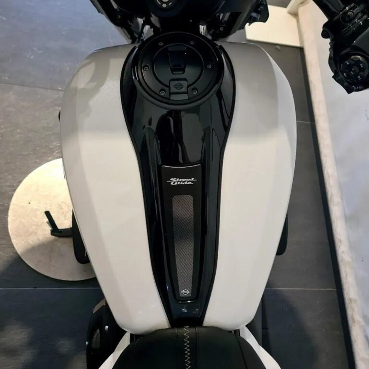 Harley-Davidson 117 Street Glide (2021) - FLHXSE (6)