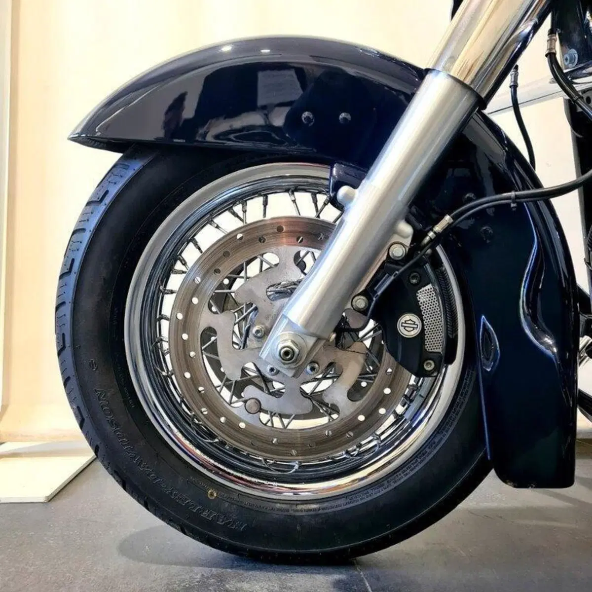 Harley-Davidson 1690 Road King (2013 - 16) - FLHR (7)