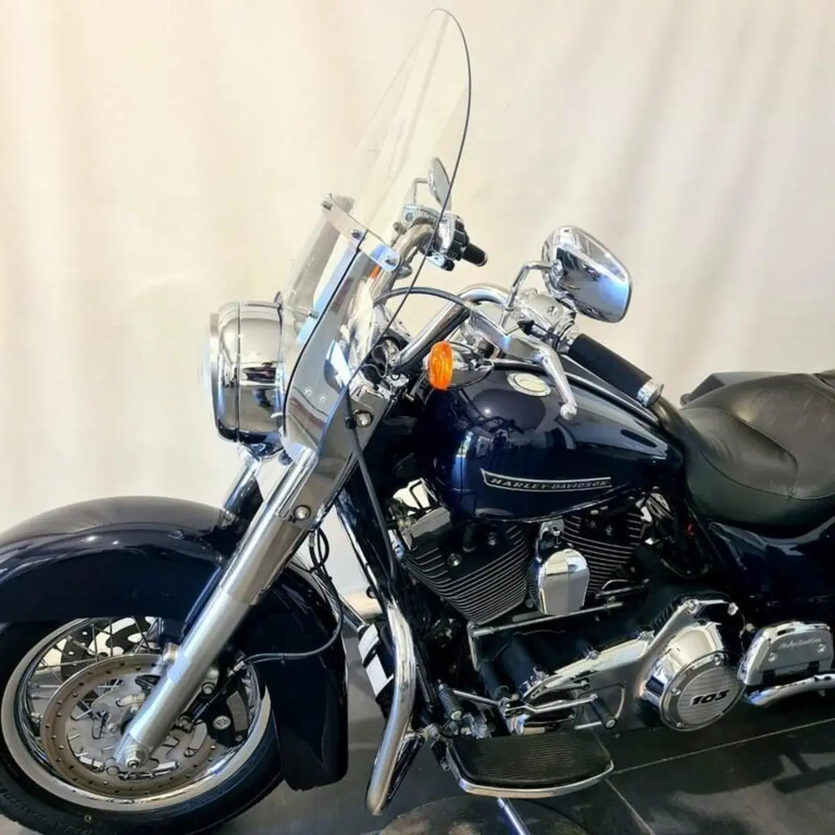 Harley-Davidson 1690 Road King (2013 - 16) - FLHR (8)