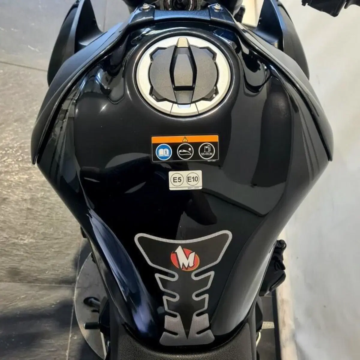 Kawasaki Z 900 (2025 - 26) (6)