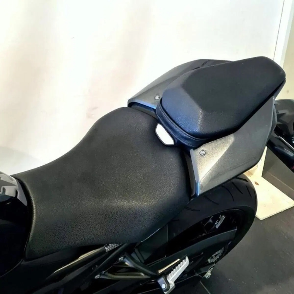 Kawasaki Z 900 (2025 - 26) (12)