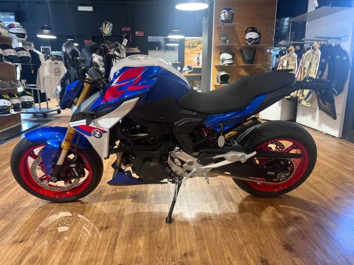 Bmw F 900 R (2025 - 27) (6)