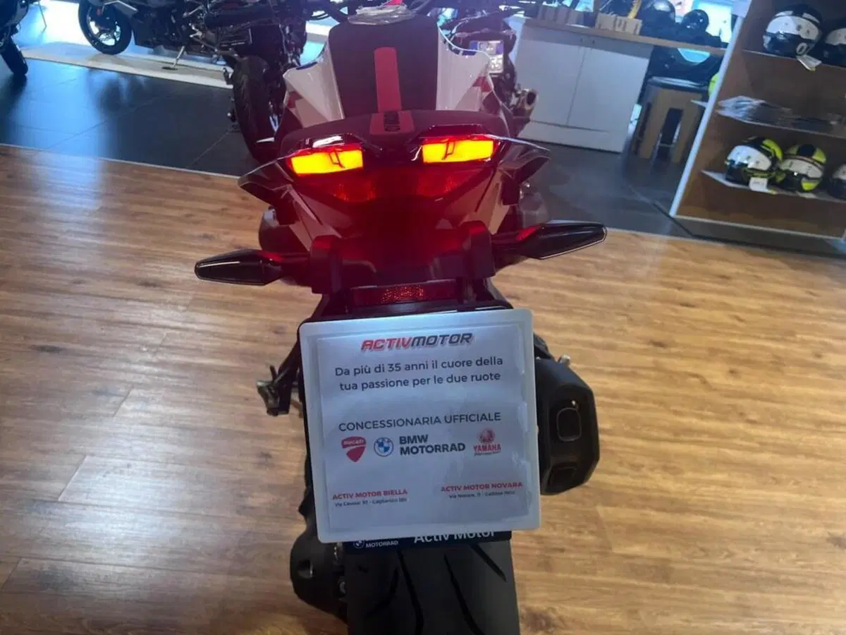 Bmw R 1300 R (2026 - 27) (10)