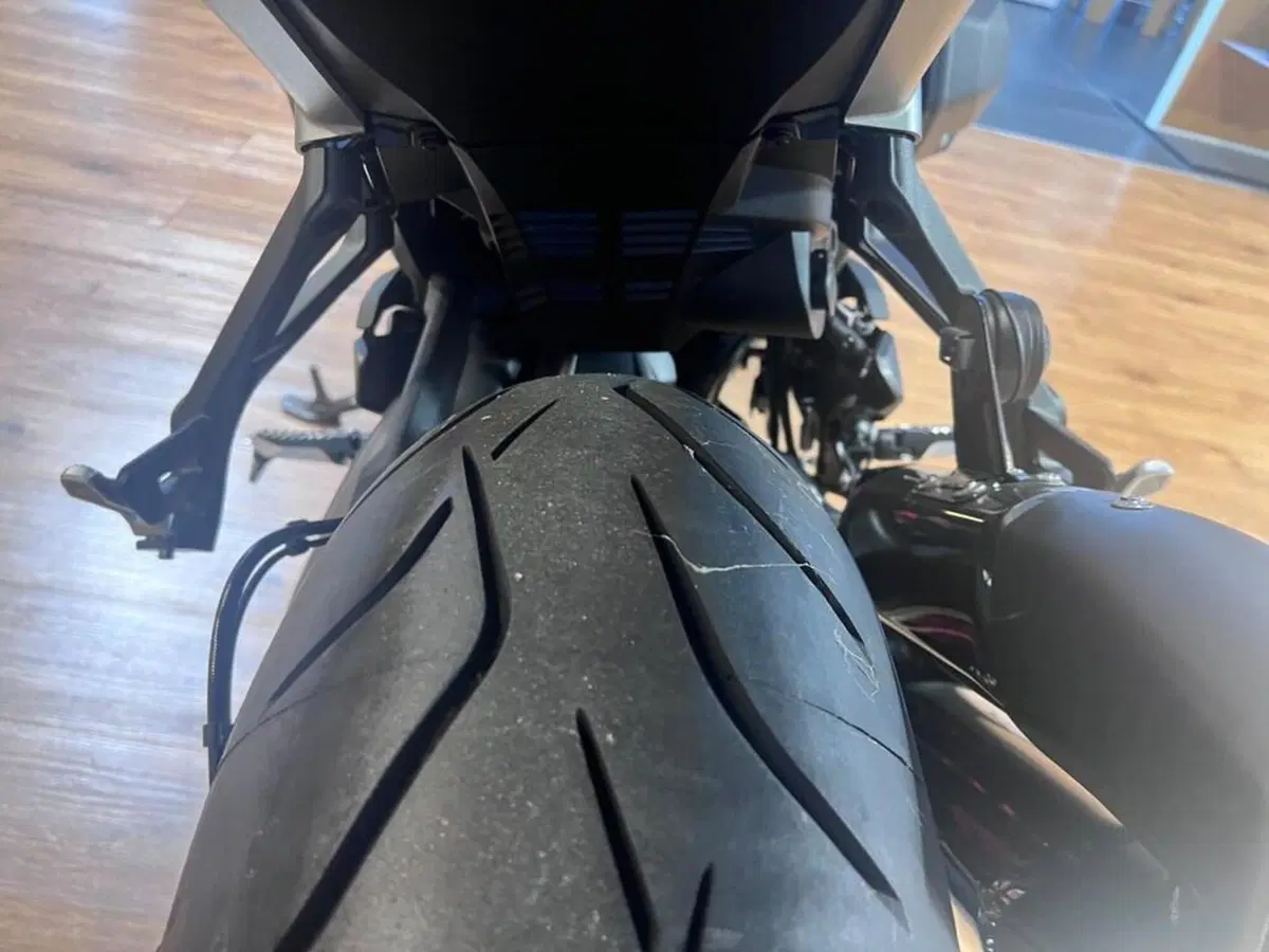 Bmw R 1300 R (2026 - 27) (14)