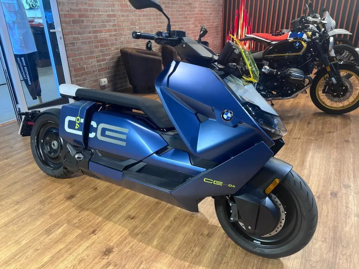 Bmw CE 04 (2021 - 25) (2)